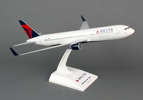 مجسم طيران ديلتا B767-300 مقاس 1:150 بلاستيك صلب