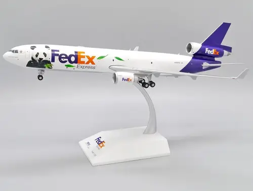 مجسم طائرة فيديكس MD-11F مقاس 1:200 صبغة 