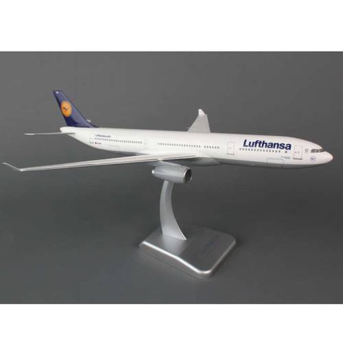 مجسم طيران لوفتهانزا A330-300 مقاس1:200بلاستيك صلب