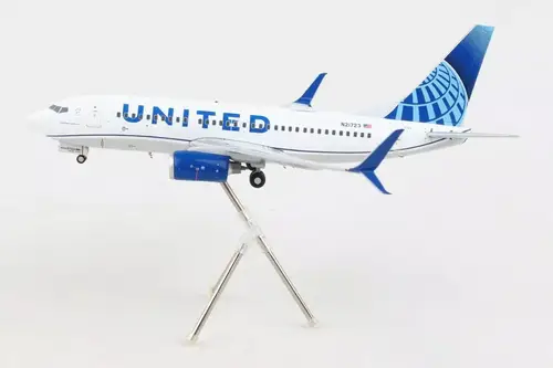 مجسم طائرة طيران يونايتد B737-700 مقاس 1:200 حديد من GeminiJets تسجيل [N21723]
