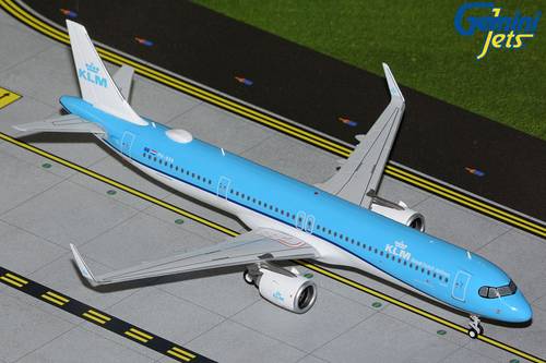 KLM Airbus A321neo 1:200 Scale Diecast Model by GeminiJets [PH-AXA]