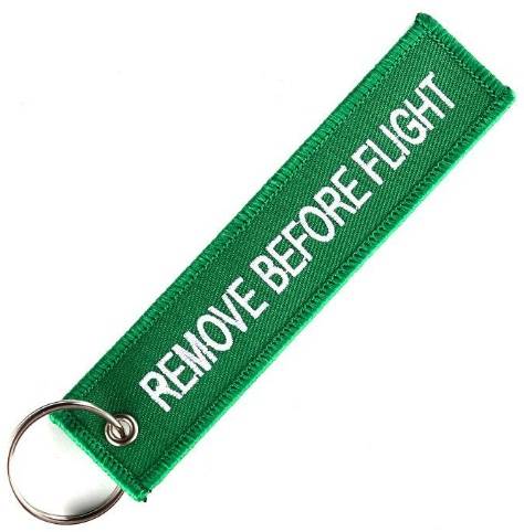 ميدالية مفاتيح REMOVE BEFORE FLIGHT قماشية - لون أخضر