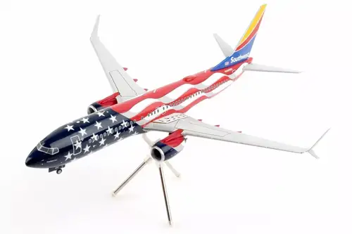 مجسم طائرة خطوط ساوثويست B737-800 مقاس 1:200 صبغة 