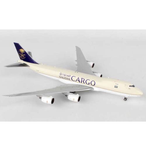 مجسم السعودية للشحن B747-8F مقاس 1:400 حديد -متضرر