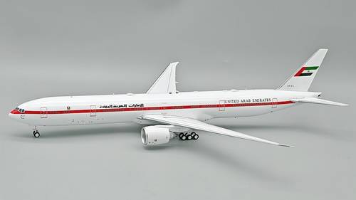 مجسم طائرة دولة الإمارات B777-300ER مقاس 1:200 حديد من InFlight200 تسجيل [A6-SIL]