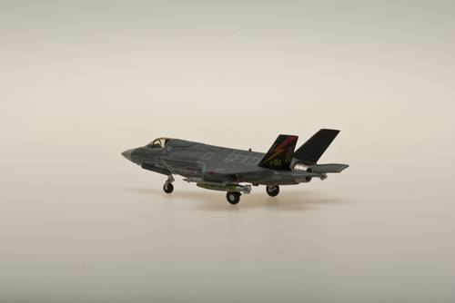 مجسم المارينز الأمريكية F-35B مقاس 1:200 حديد مغلق
