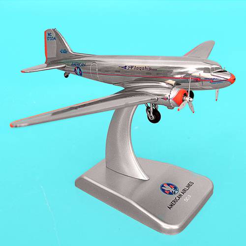 مجسم الخطوط الأمريكية DC-3 مقاس 1:200 حديد