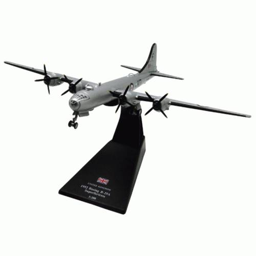مجسم قاذفة B-29 مقاس 1:200 حديد خفيف