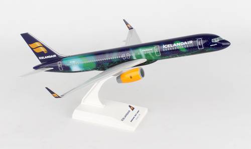 مجسم آيسلاند ايرB757-200صبغةHeklaمقاس1:150بلاستيك