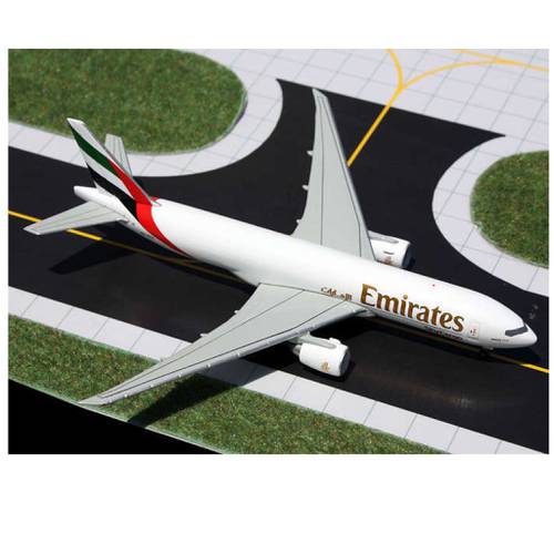 مجسم الإماراتية للشحن B777F مقاس 1:400 حديد