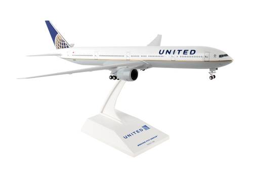 United Airlines Boeing 777-300ER 1:200 Scale Model by Skymarks