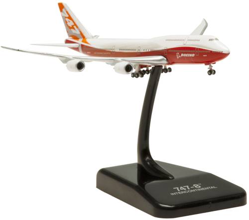 مجسم بوينغ B747-8 مقاس 1:1000 حديد + قاعدة Rollout