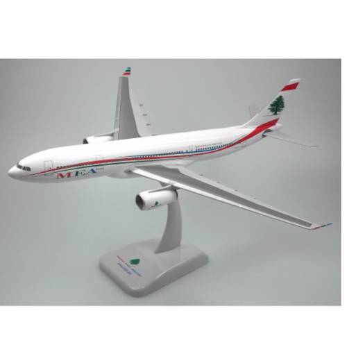 مجسم طيران الشرق الأوسطA330-200مقاس1:200بلاستيكصلب