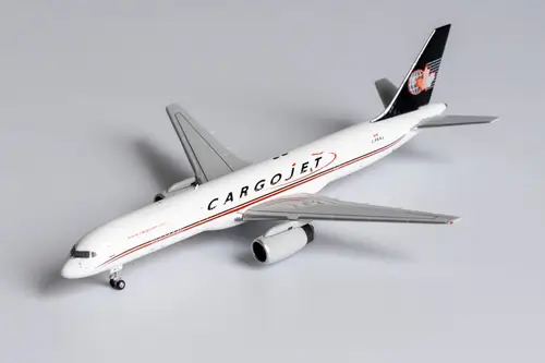 مجسم طائرة طيران CargoJet للشحن B757-200PCF مقاس 1:400 حديد من NG Models تسجيل [C-FKAJ]