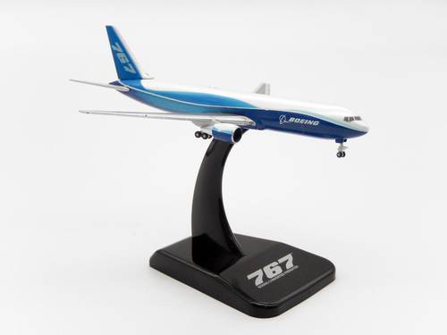 مجسم بوينغ B767-300F مقاس 1:500 حديد + قاعدة