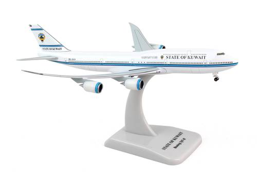 مجسم دولة الكويت B747-8 مقاس 1:500 حديد + قاعدة