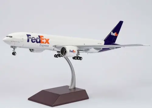 مجسم طائرة فيديكس B777-200LRF مقاس 1:200 حديد من GeminiJets تسجيل [N888FD]