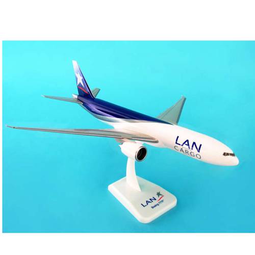 مجسم طيران LAN للشحن ط B777F مقاس 1:200بلاستيك صلب