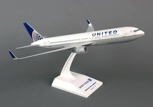 مجسم طيران يونايتد B767-300ER مقاس 1:150 بلاستيك صلب
