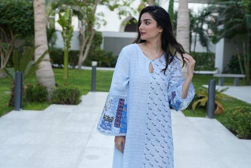 جلابية من مجموعة patchwork