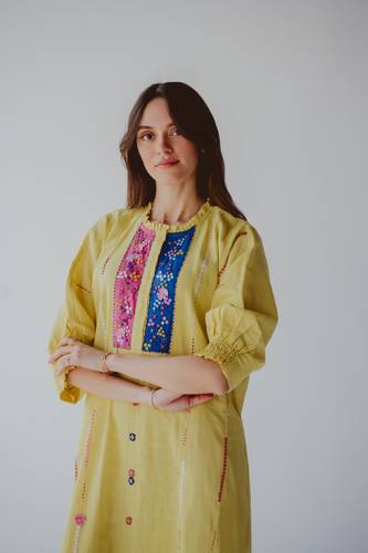 جلابية لينن بتطريز يدوي للسيدات