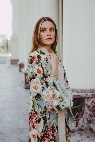 عباية كريب من مجموعة blooming girl