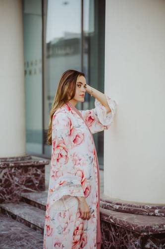 عباية كريب من مجموعة blooming girl