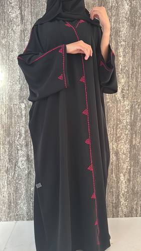 Embroidered Triangles in Deep Fuschia