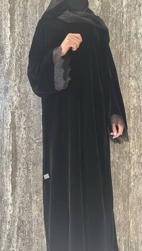 Lace Velvet in Black