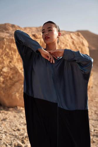 Flow Crepe Abaya in Blue