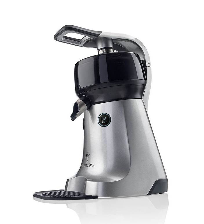 The juicer Orange Juicer