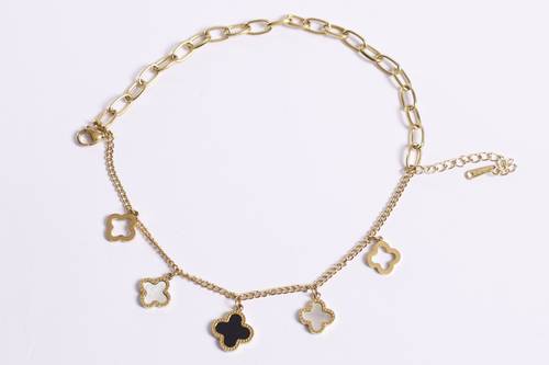 سوار Clover الأنيق