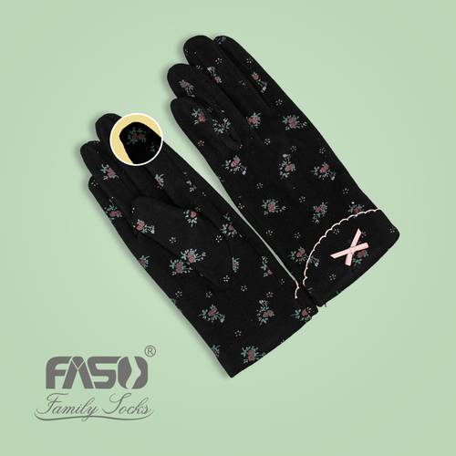 Driving gloves