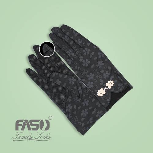 Driving gloves