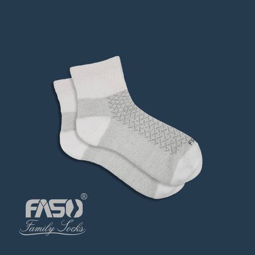 Towel socks with ventilation pores