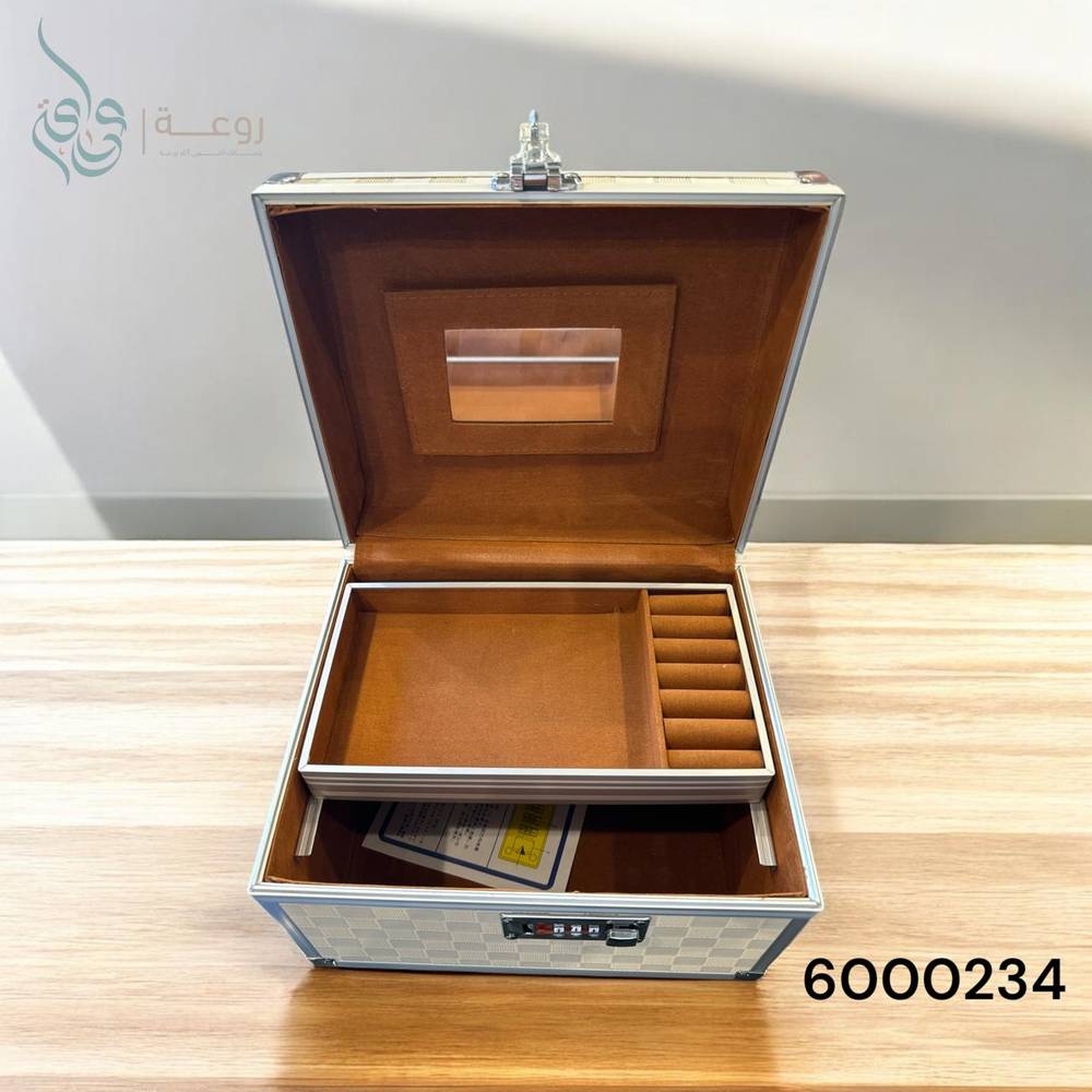 شنط تنظيم مستحضرات التجميل والاكسسوار  لون بيج