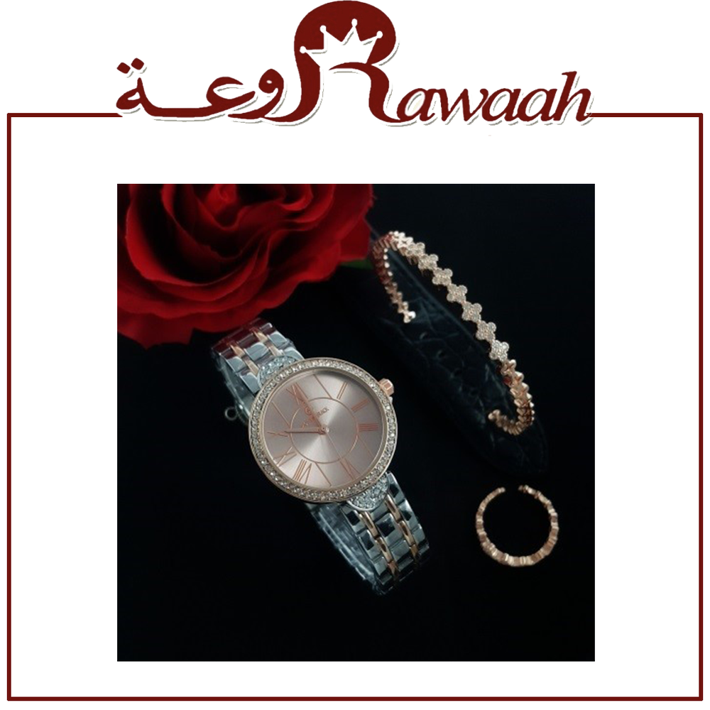 مومنت بلاك ساعة نسائي مع اسورة