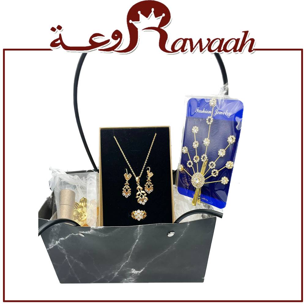 اكسسوار ذهبي 3