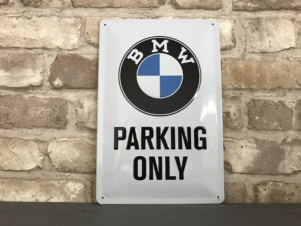 BMW Parking Only metal sign (20cm x 30cm)
