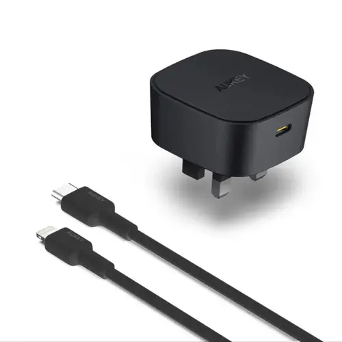 راس شاحن جداري + كيبل تايب سي الى لايتنينج من AUKEY