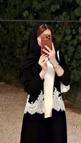 عباية ب دانتيل ابيض 1422