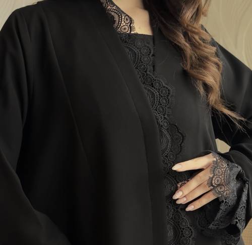 عباية بتداخل دانتيل 1442