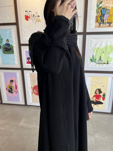 عبايا كريب اندنوسي تعليقة شك بالكتف