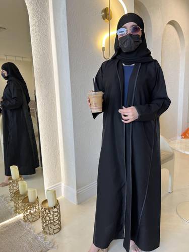 عبايا كتان من الخلف تفته