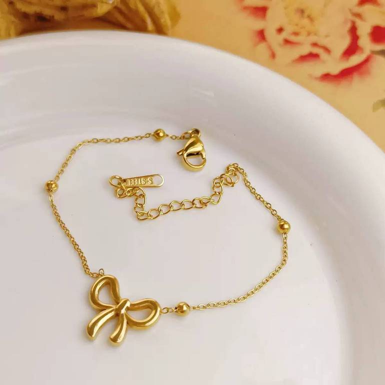 BOW bracelet ✨