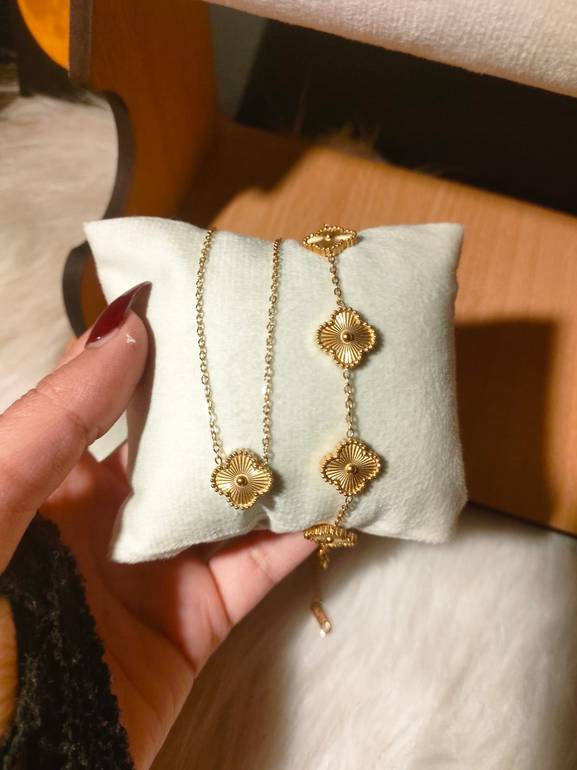Van Cleef 1 set✨