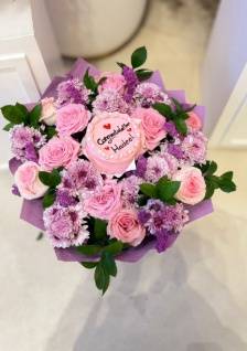 باقة تخرج موف (ورد + كيكة) 