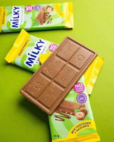 SNAQ FABRIQ - Milky Chocolate Bar (4 pcs)  Chocolate Hazelnut