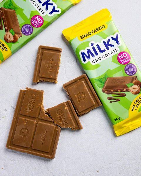 SNAQ FABRIQ - Milky Chocolate Bar (4 pcs)  Chocolate Hazelnut