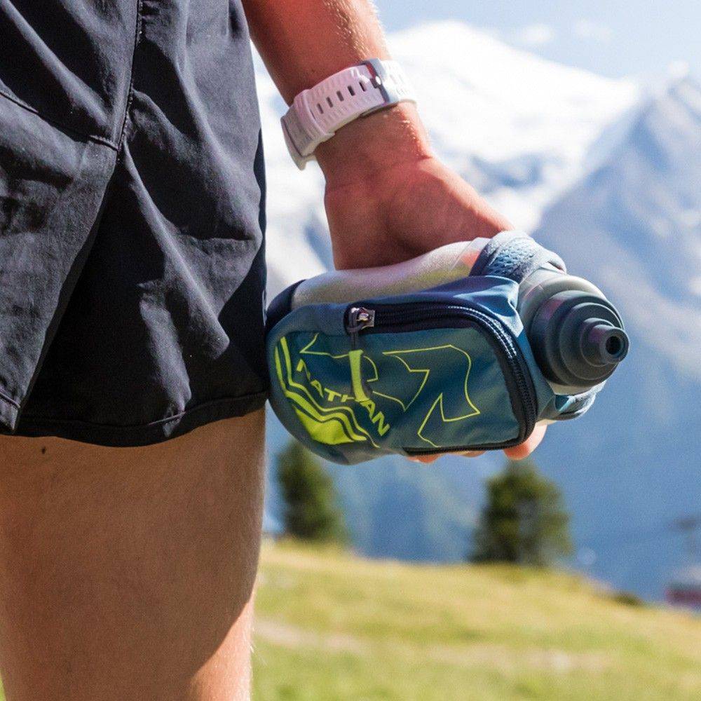 SpeedDraw Plus Insulated Flask Handheld Water Bottles  Very Berry